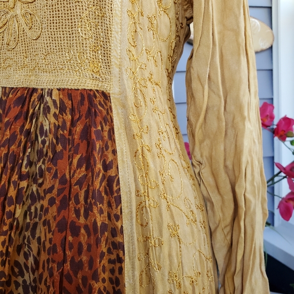 Vintage Gold Star 100% Rayon Embroidered Pleated Gold &Cheetah Print Midi Dress - Picture 8 of 14